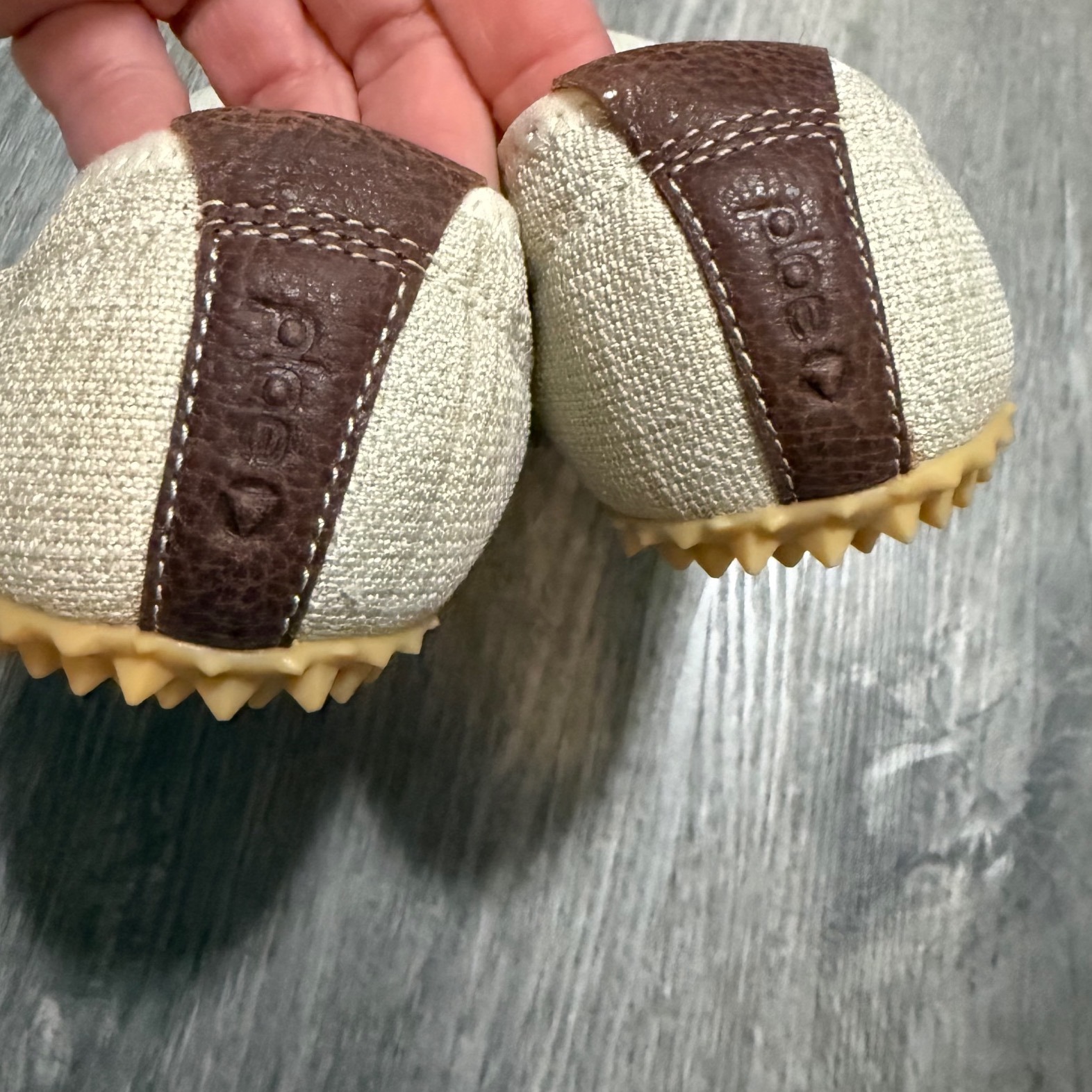 Plae Girls Ballet Flats Beige Linen Textile Studded Gum Sole Shoes Size 5 — image 8 of 8